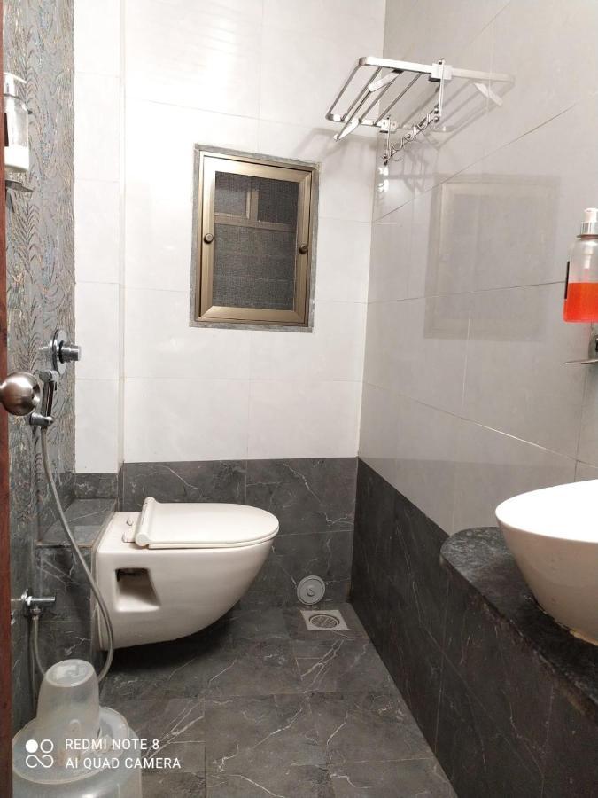 U Life Hotel Mumbai Exterior foto