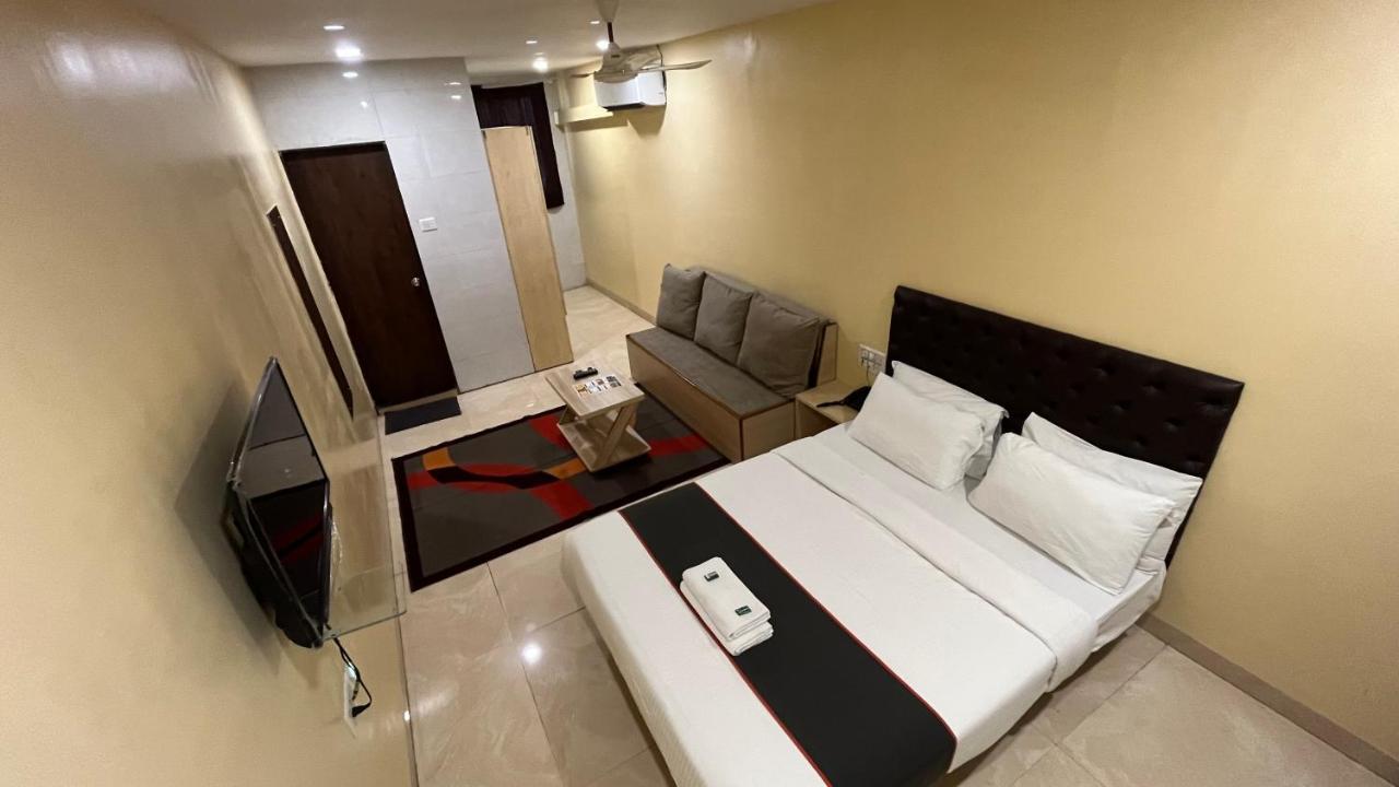 U Life Hotel Mumbai Exterior foto